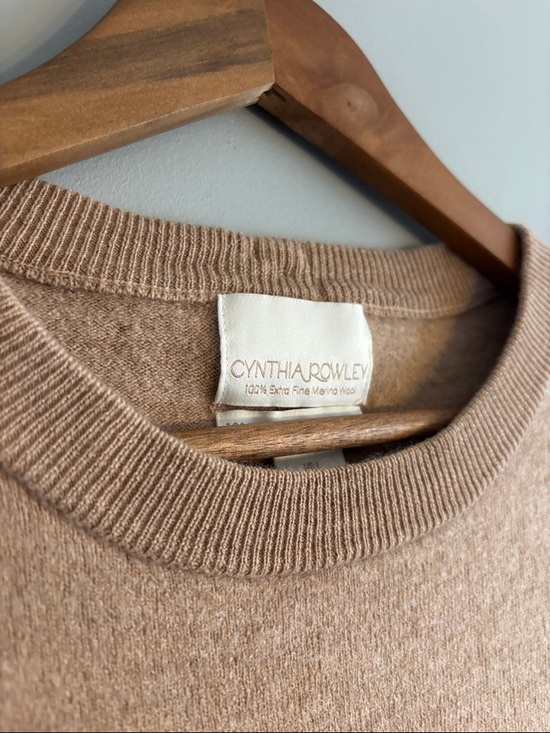 Cynthia Rowley Sweaters - Extra Fine Merino Wool Sweater - size M
